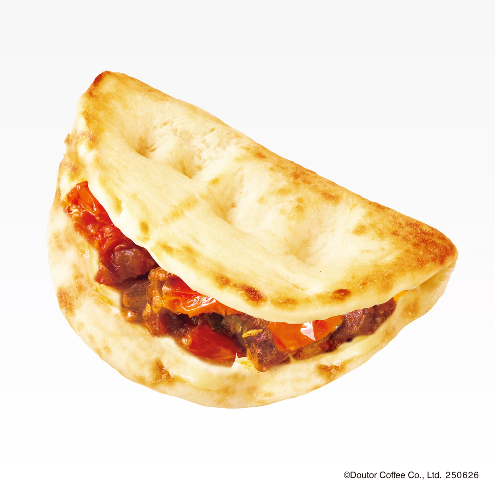 カルツォーネ タンドリー風チキン（480円）