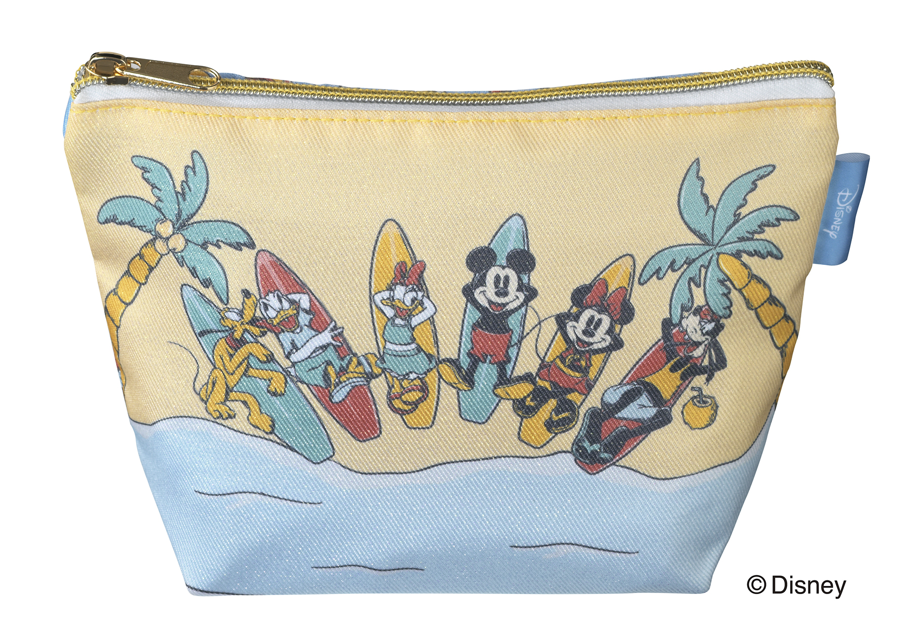 「ミッキー」たちが浜辺でくつろぐ様子をデザインしたポーチ表面