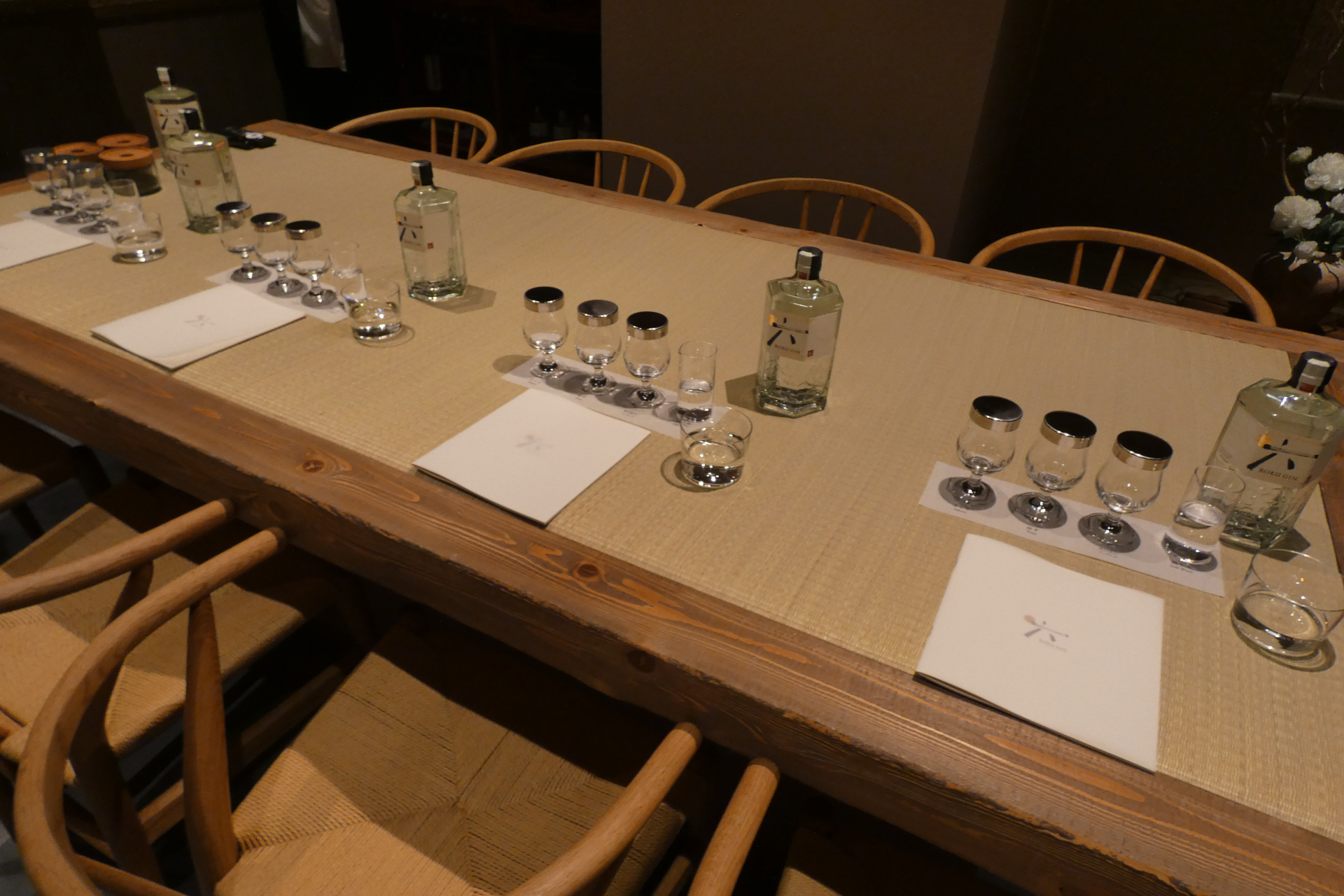 茶室でROKU〈六〉ならではの原料を体感