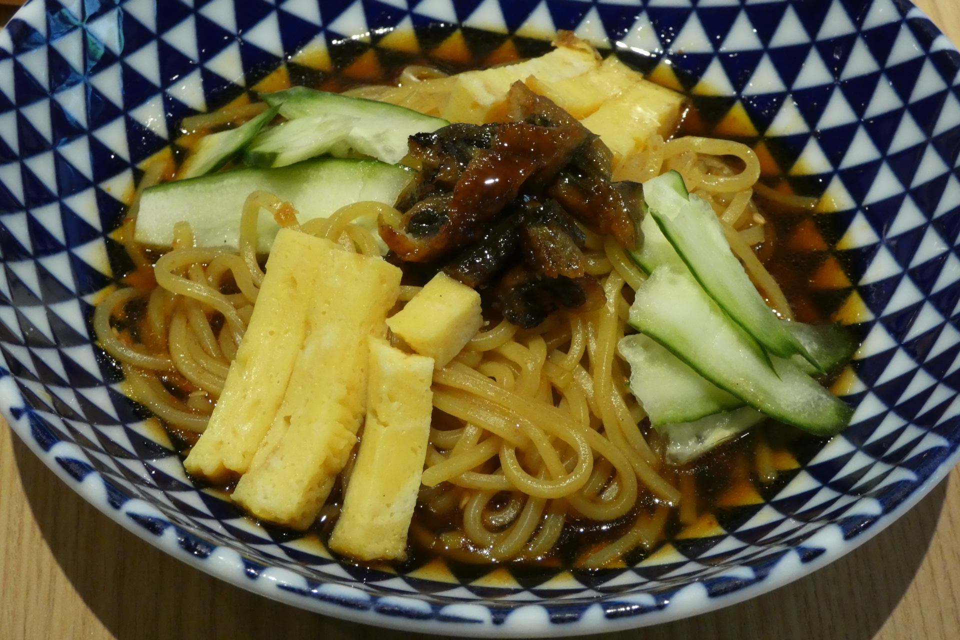 食べたら虜になる、うなぎのピリ辛まぜそば