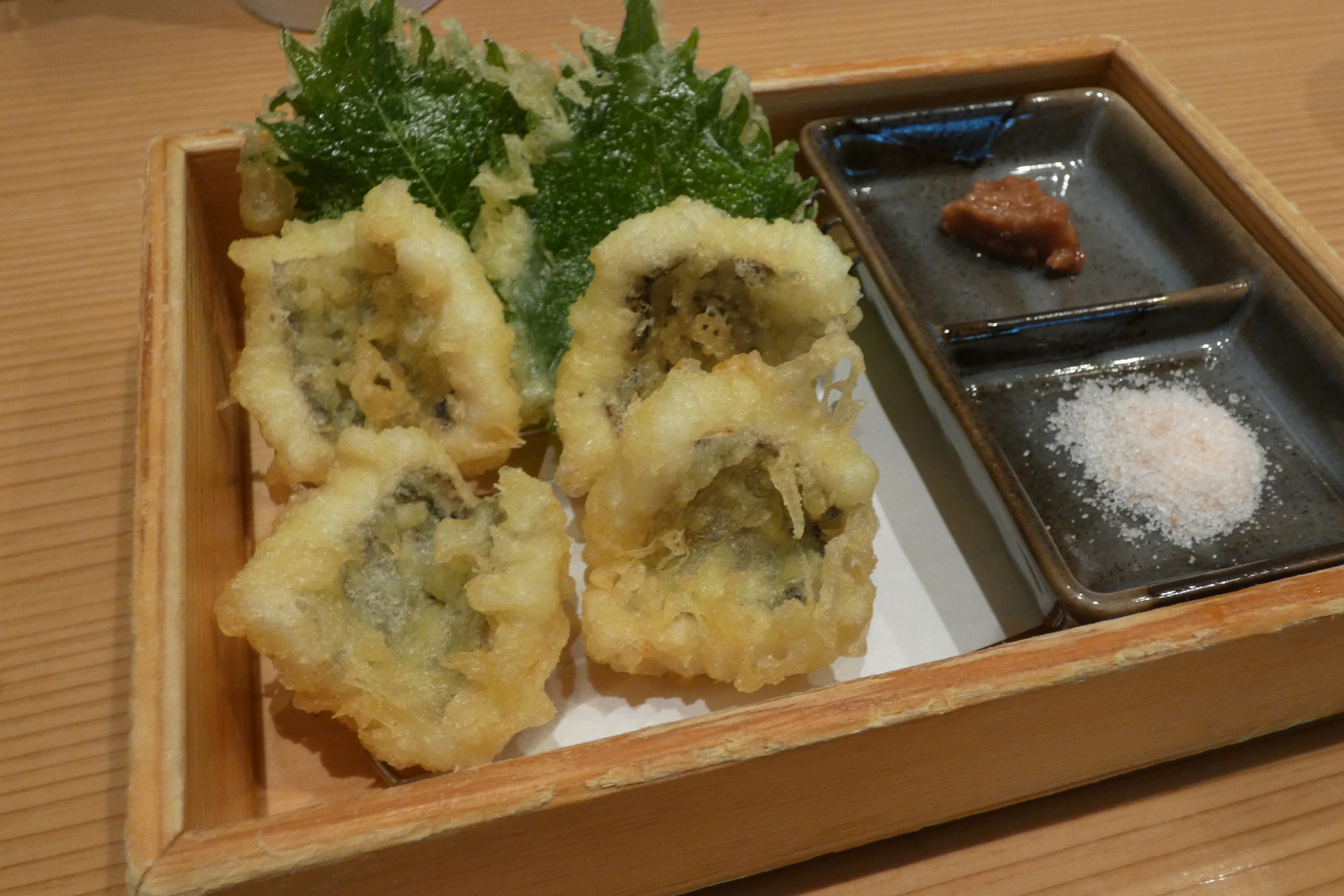 国産 天然鱧と大葉の天ぷら 梅わさび
