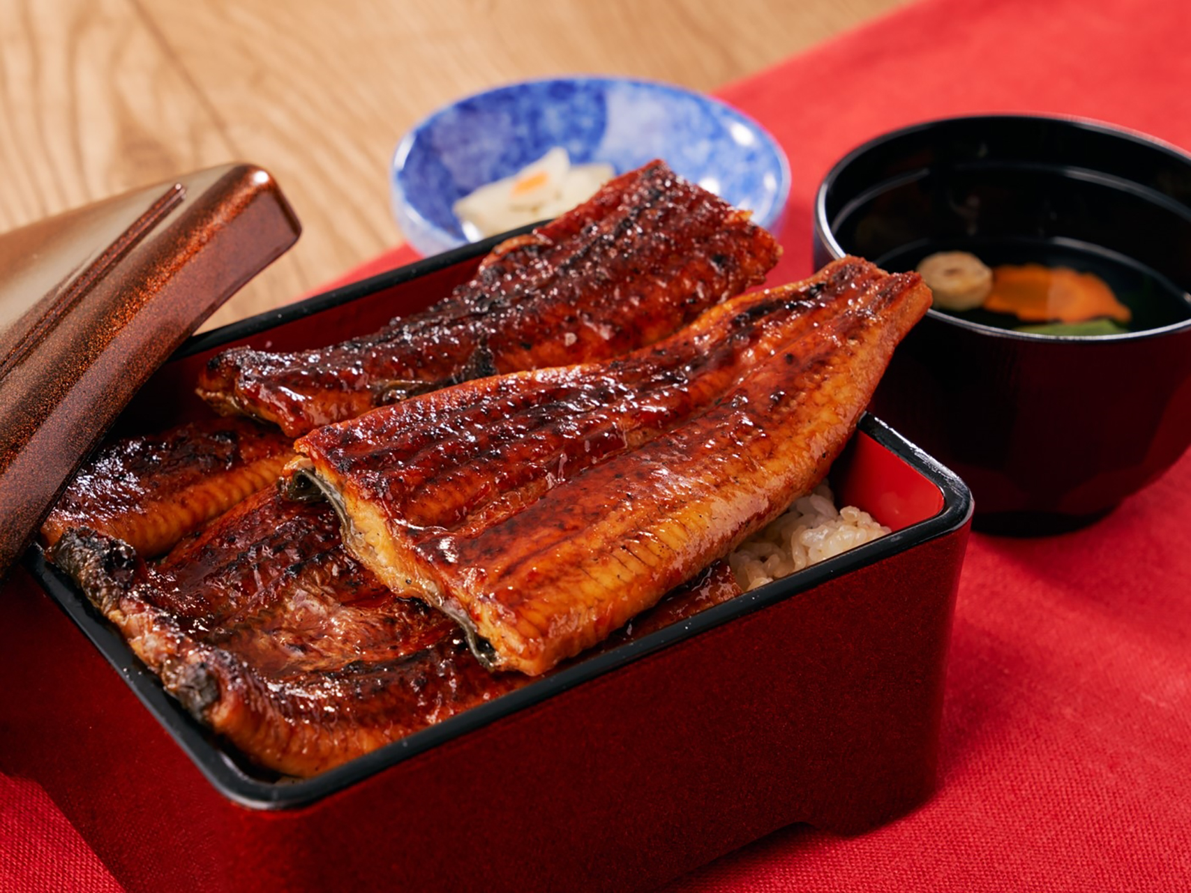 「特上うな重」（3600円）