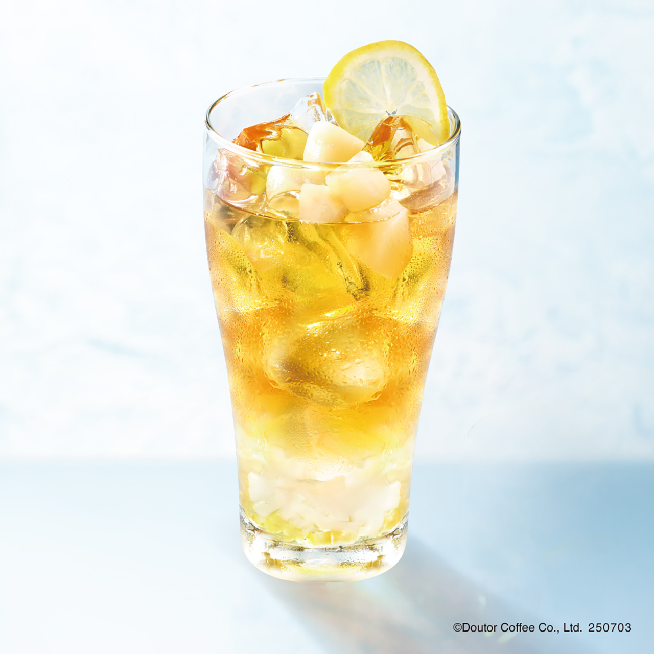 「白桃烏龍ティー ～台湾凍頂烏龍茶～」（650円～）