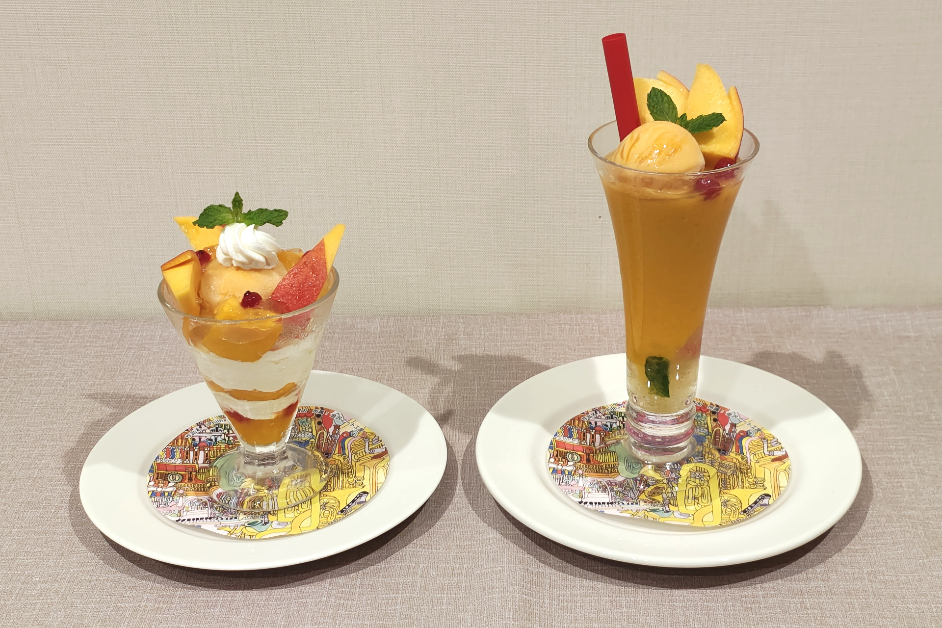 「アップルマンゴーパフェ」と「マンゴー＆ライムジュレスムージー」