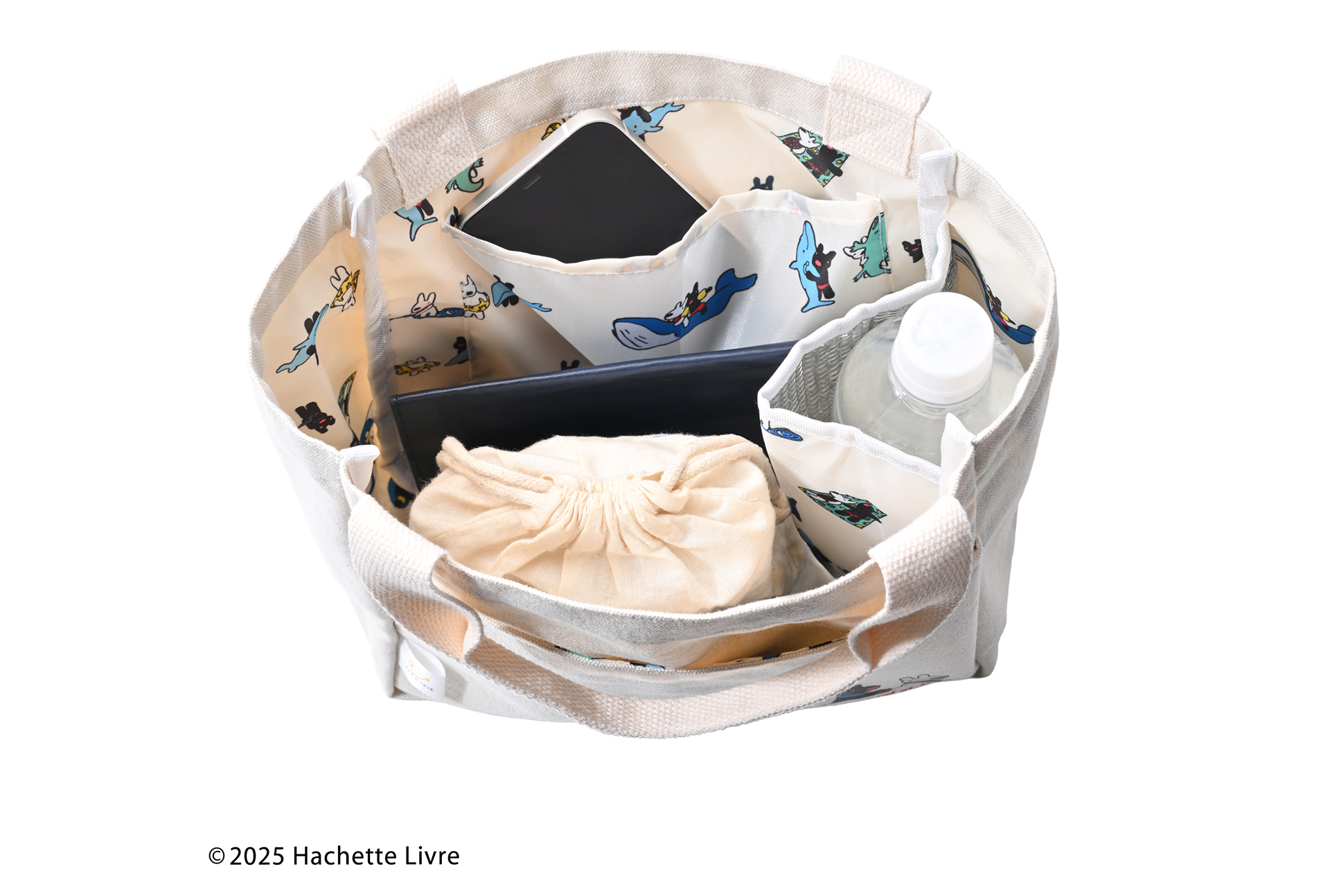 ペットボトルを入れるポケットも