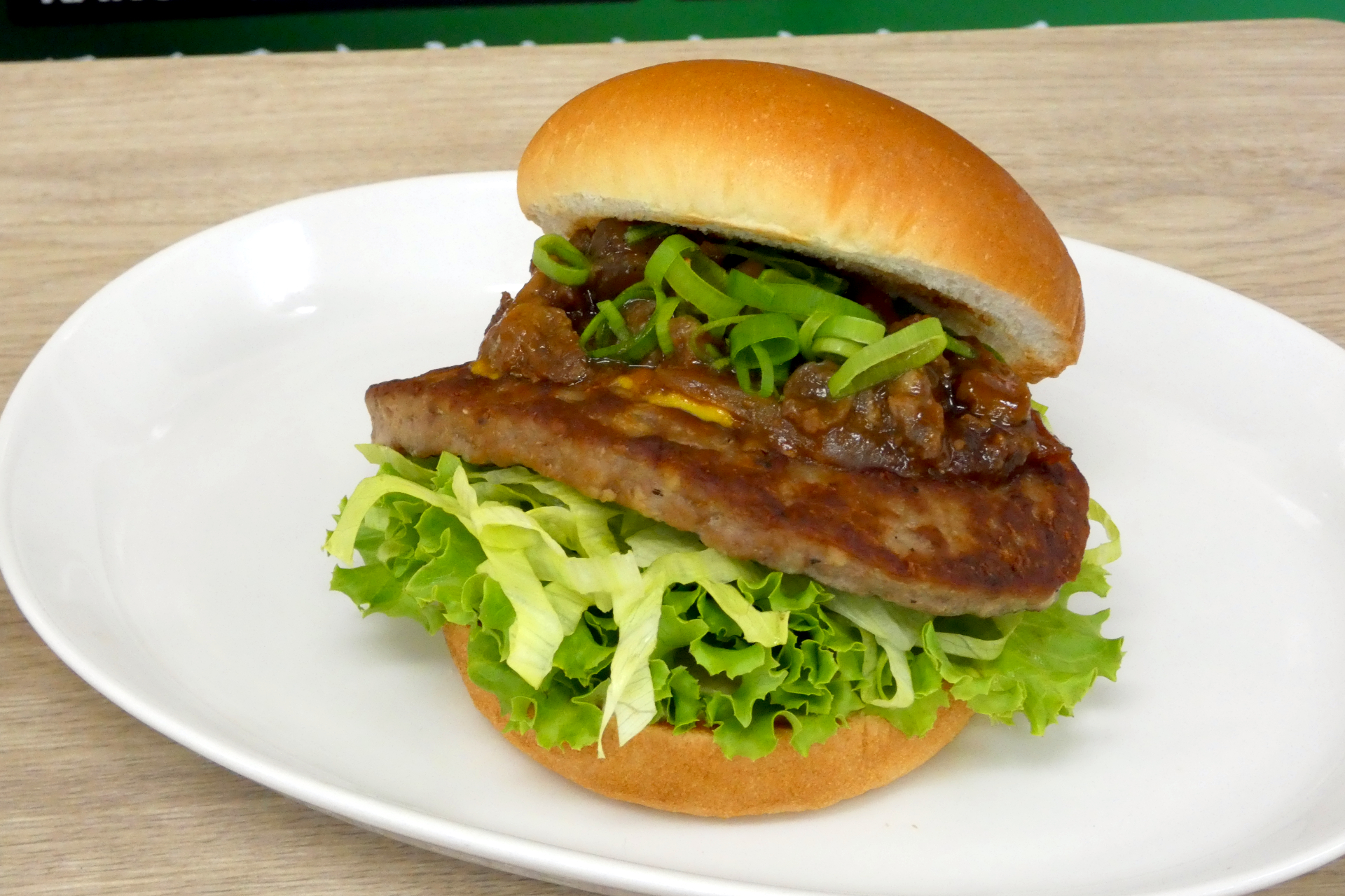 【KANSAI限定】国産牛すじバーガー