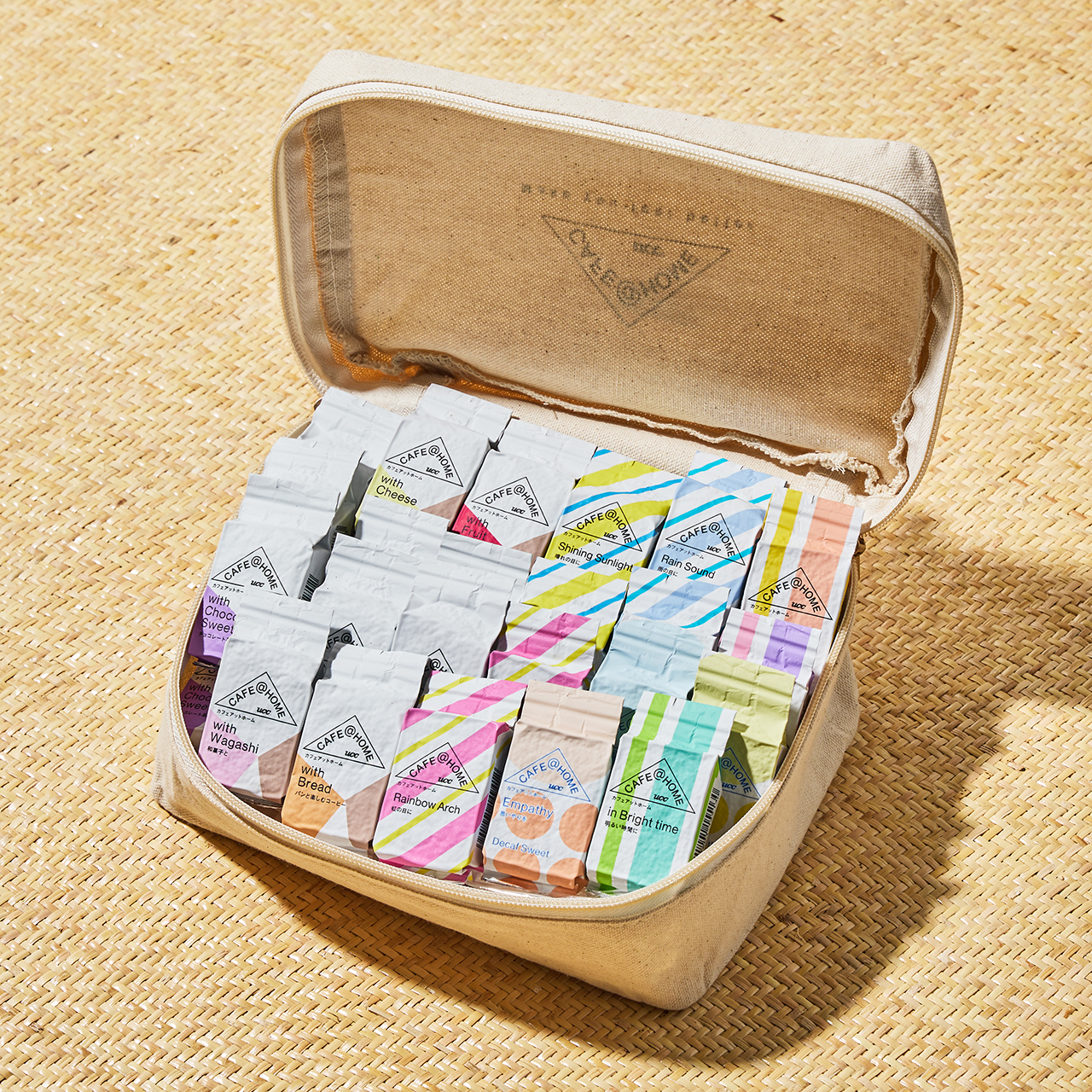 トラベルポーチ付き