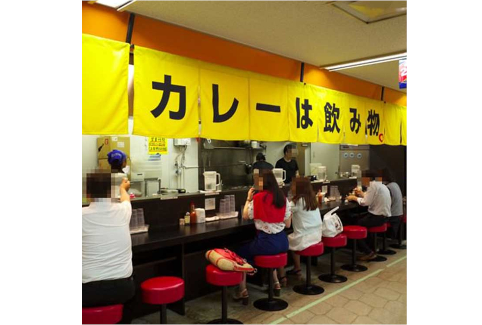 カレーは飲み物。ニュー新橋ビル店