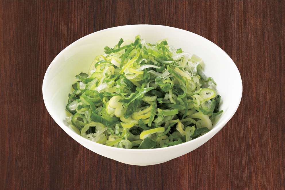 「どっさり青ネギ」（121円）