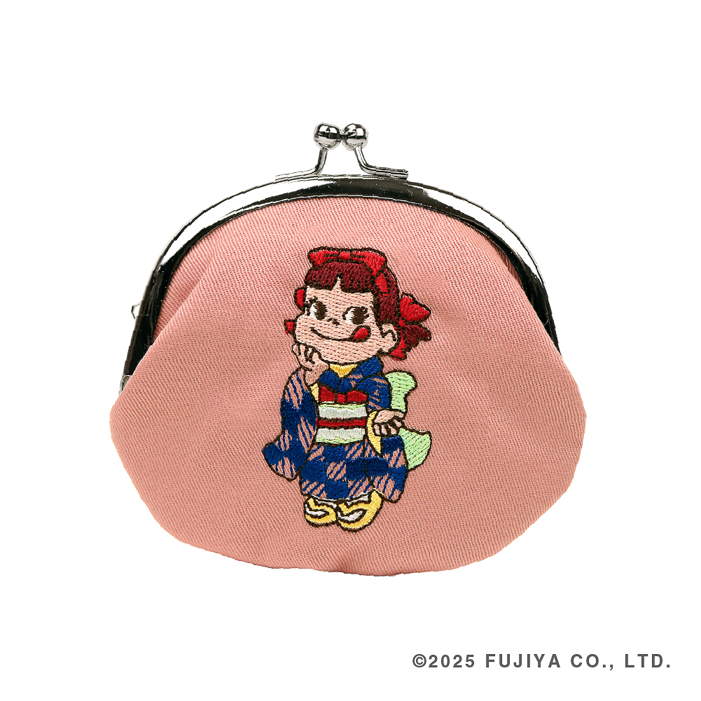 「ペコちゃん刺繍がま口立ち姿ピンク」（2860円）