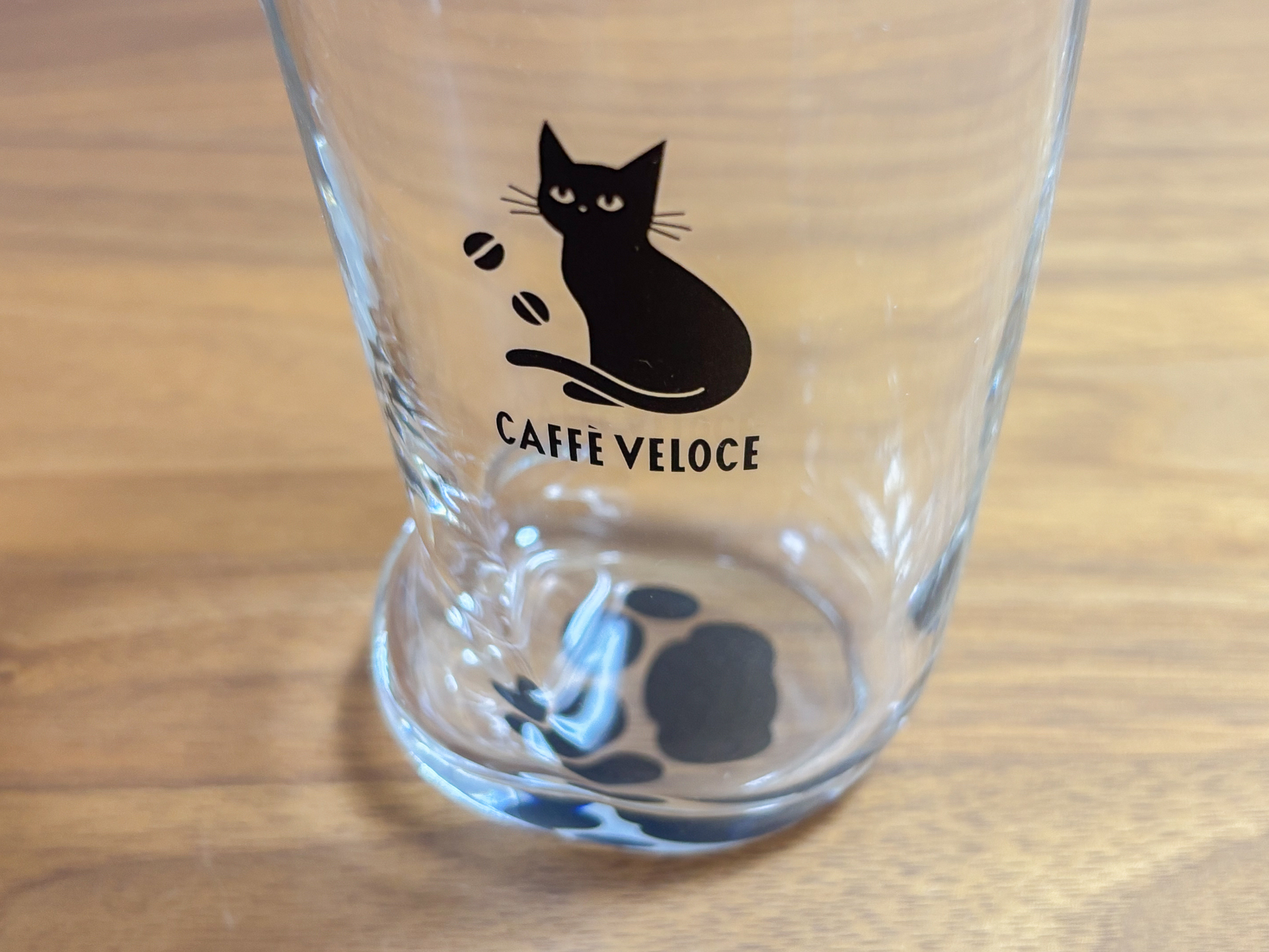 ねこ足グラス