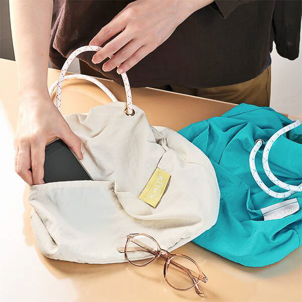 軽さが特徴のナイロン素材のバッグ