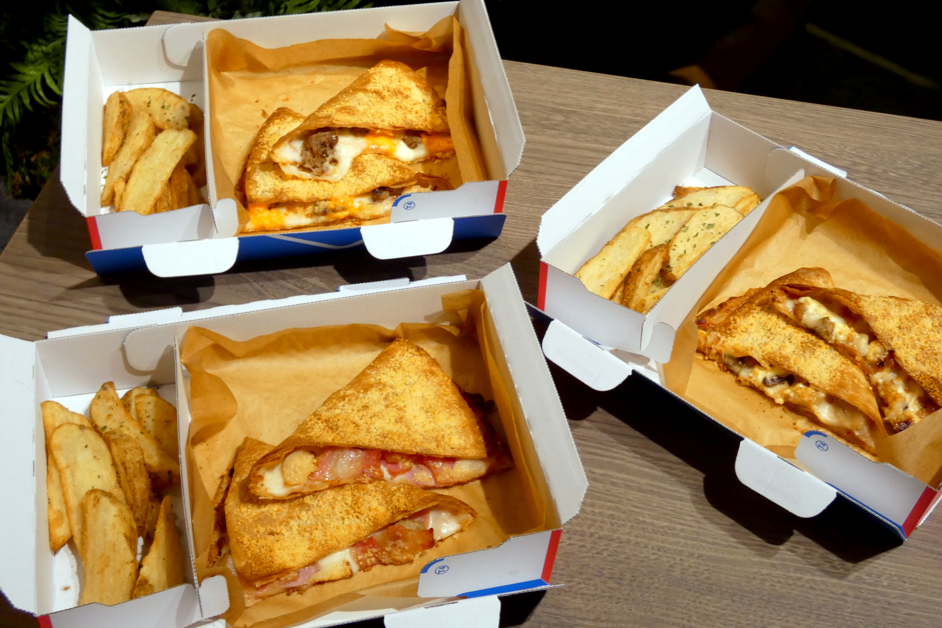 クリスピッツァバーガー