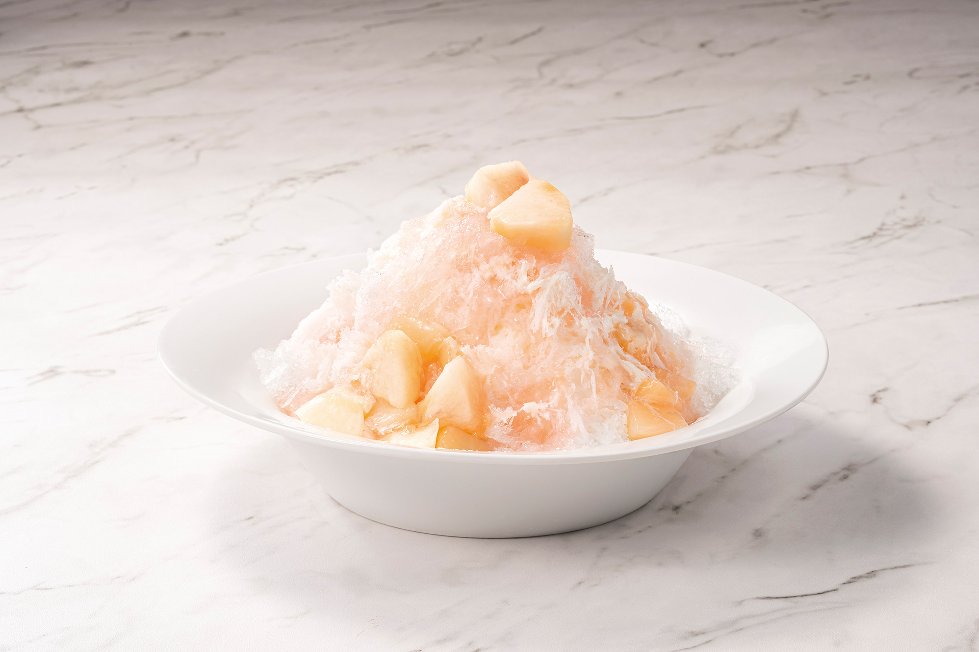 氷 桃ミルク（968円）