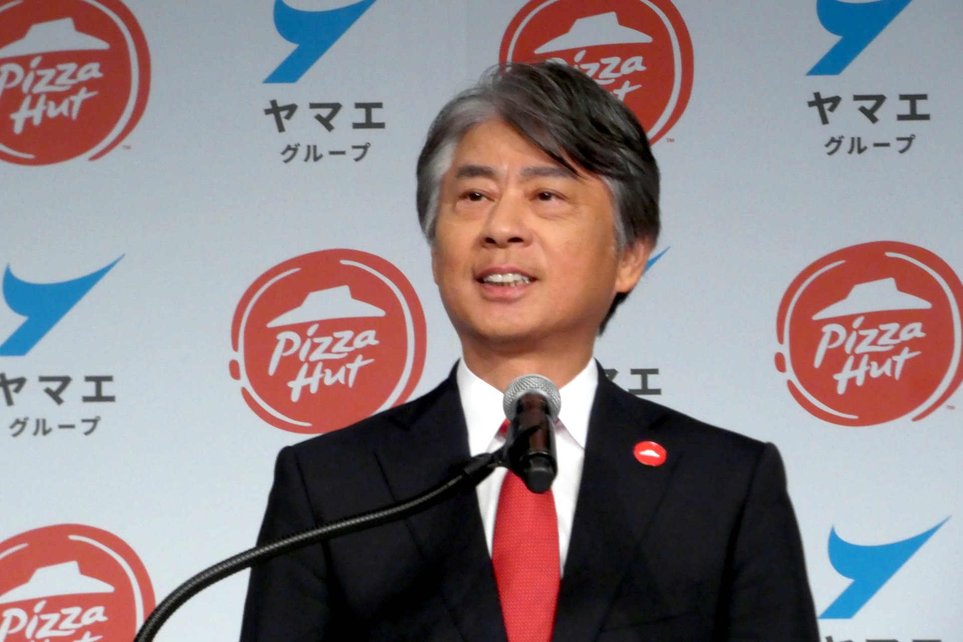 代表取締役社長の篠崎幸男氏