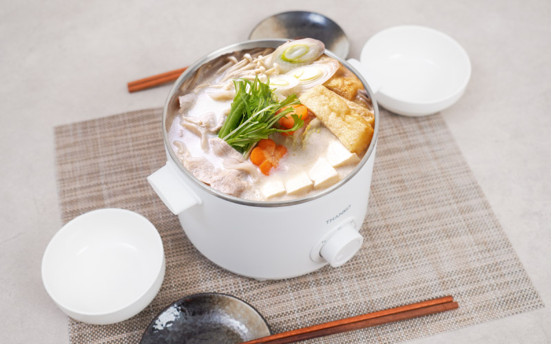 竹せいろの本格的な蒸し料理が手軽に楽しめるほか、卓上鍋としても使える