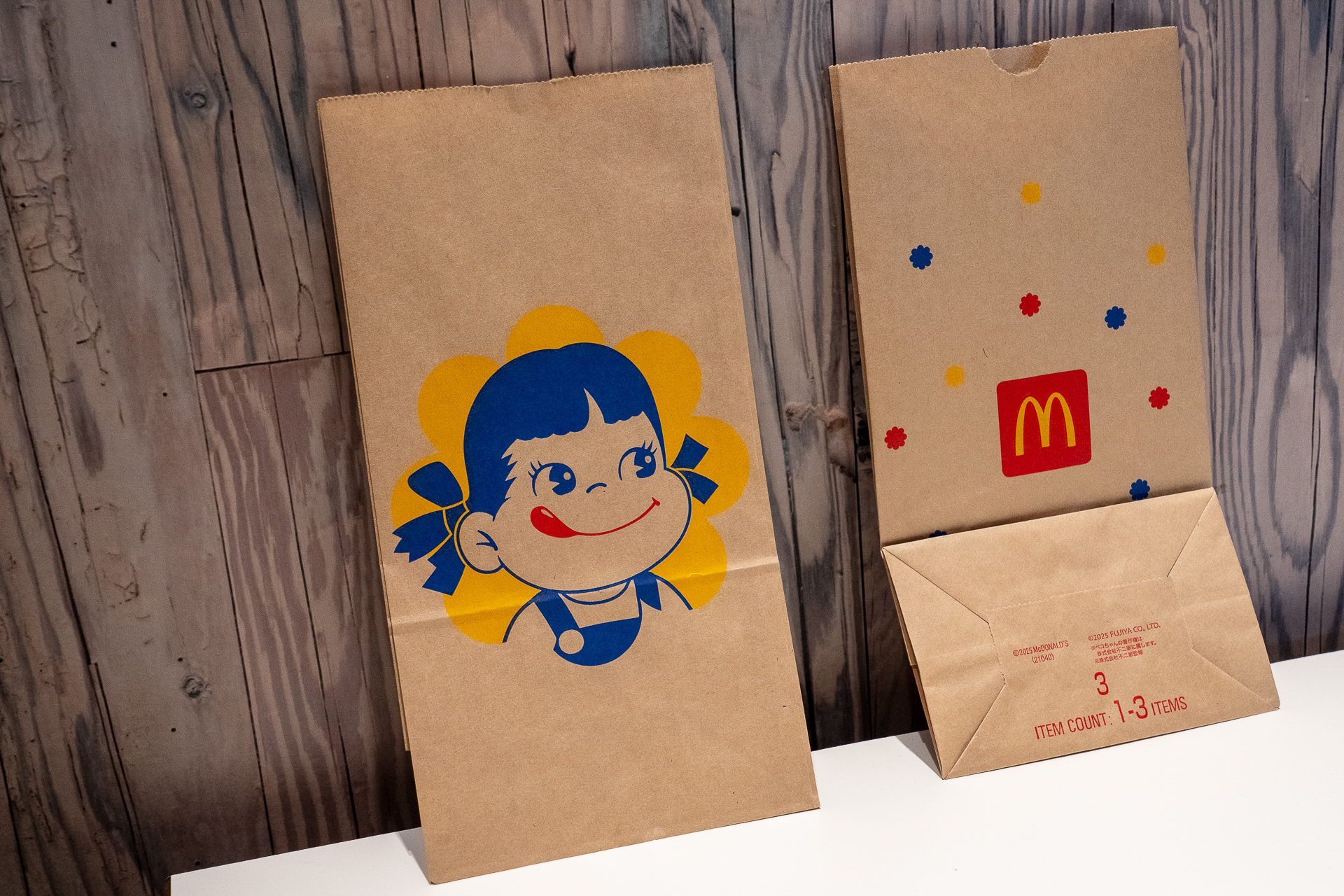 テイクアウト用にこんなかわいい紙袋も