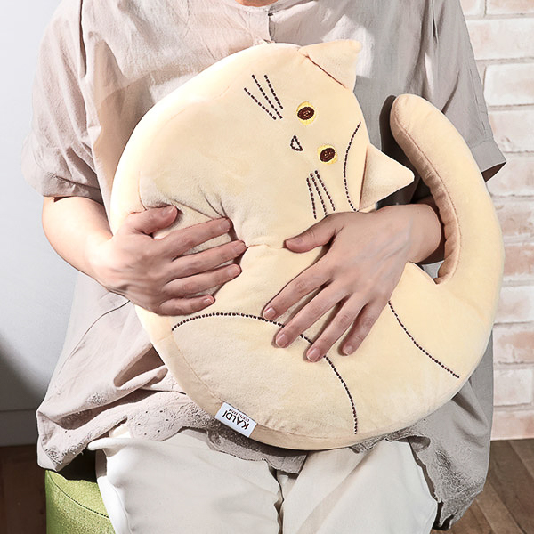 「ネコバッグ＆もちもちネコクッションプレミアムセット」（オンラインストア版）の内容