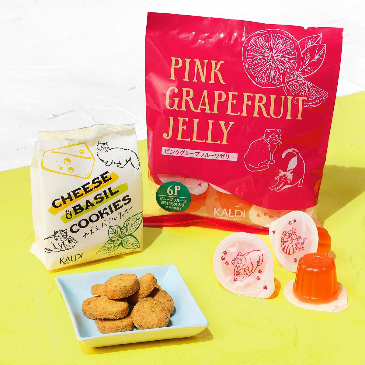 「ネコバッグ＆もちもちネコクッションプレミアムセット」（オンラインストア版）の内容