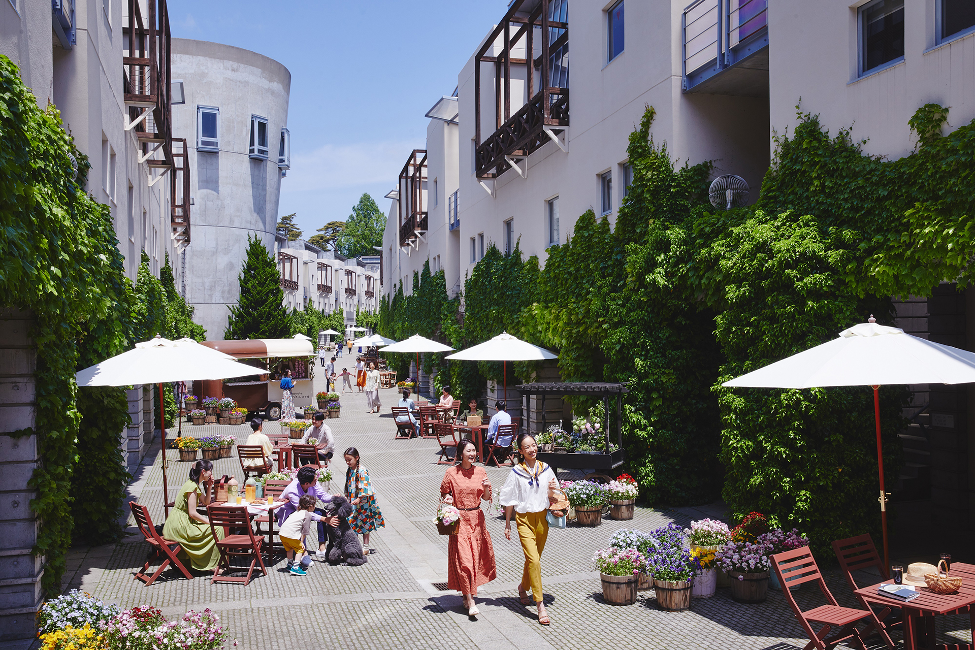 リゾナーレ八ヶ岳のメインストリート「ピーマン通り」