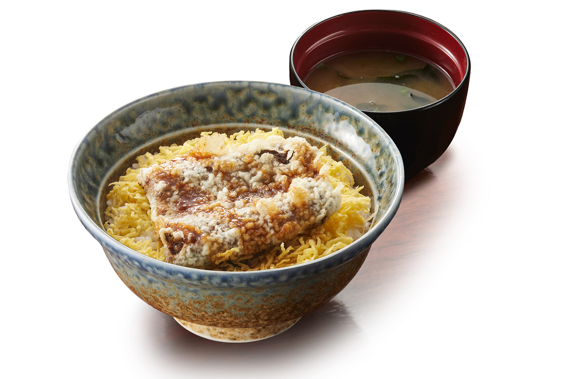 「うなぎ天丼（みそ汁付）」（2300円）
