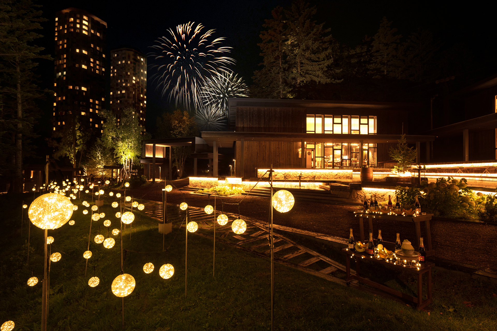 毎晩打ち上がる花火