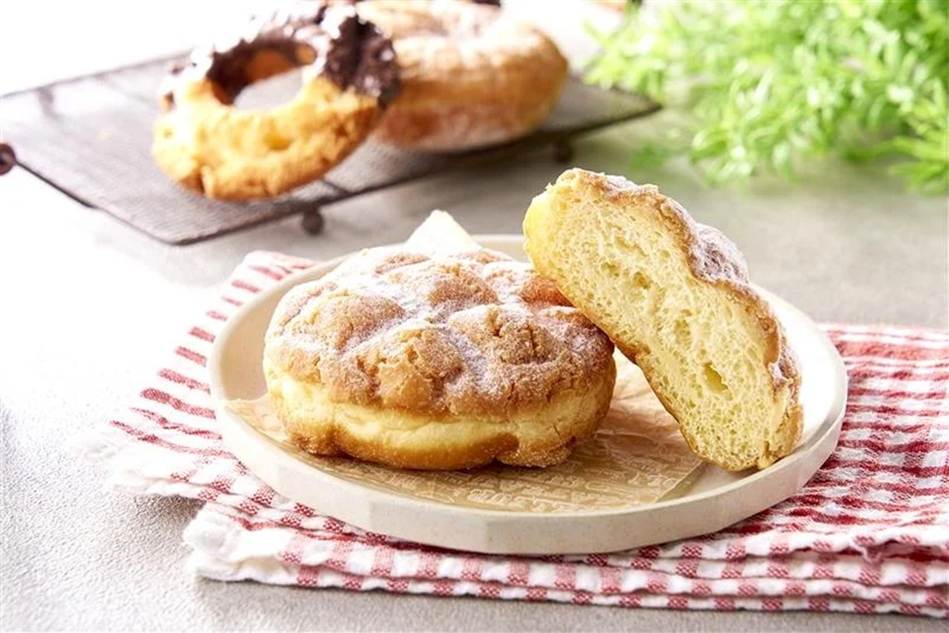 セブン-イレブン「メロナッツ」（159円）