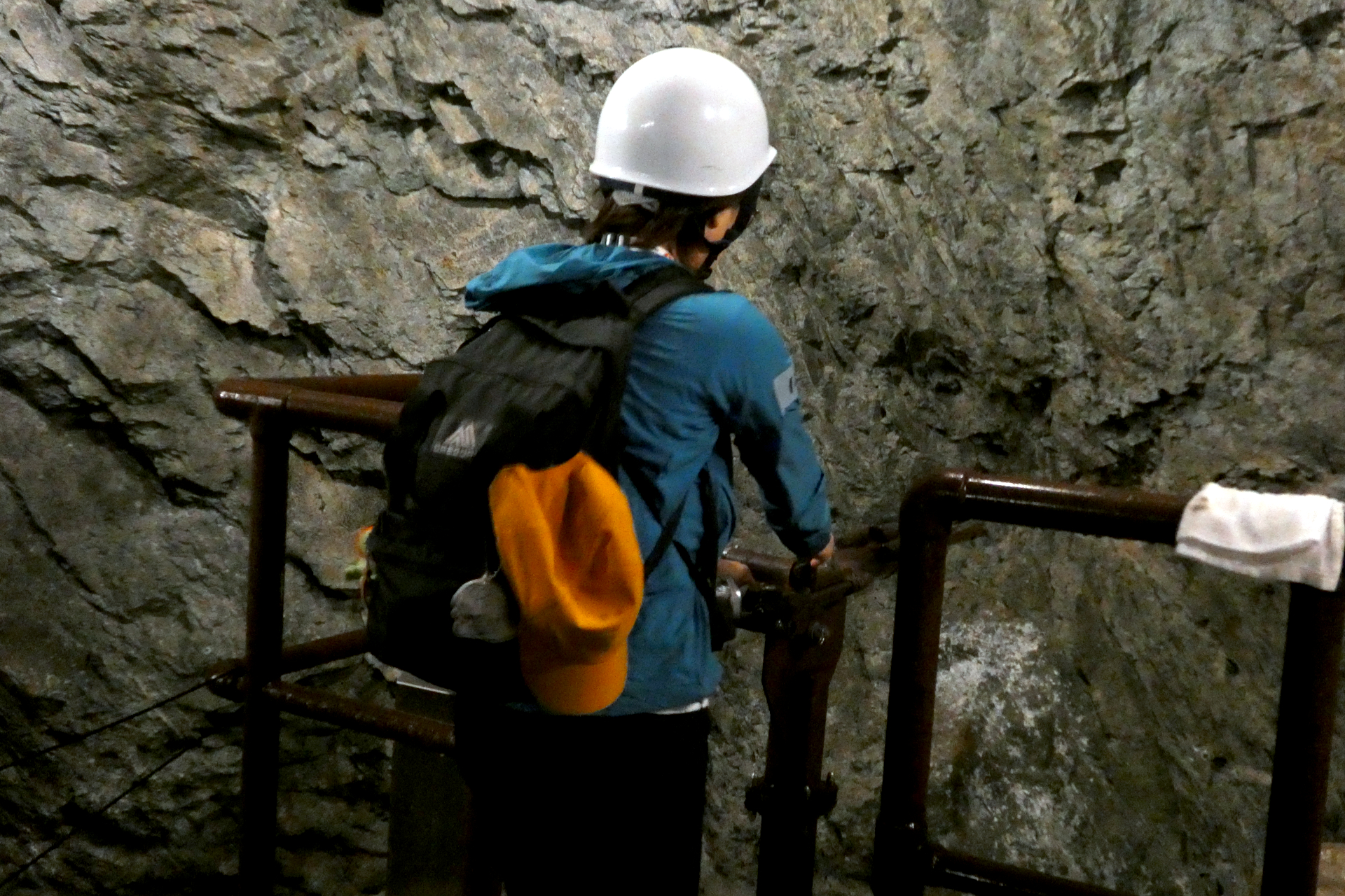 掘削機械を体験。実際の1/5のパワーに抑えているとのこと