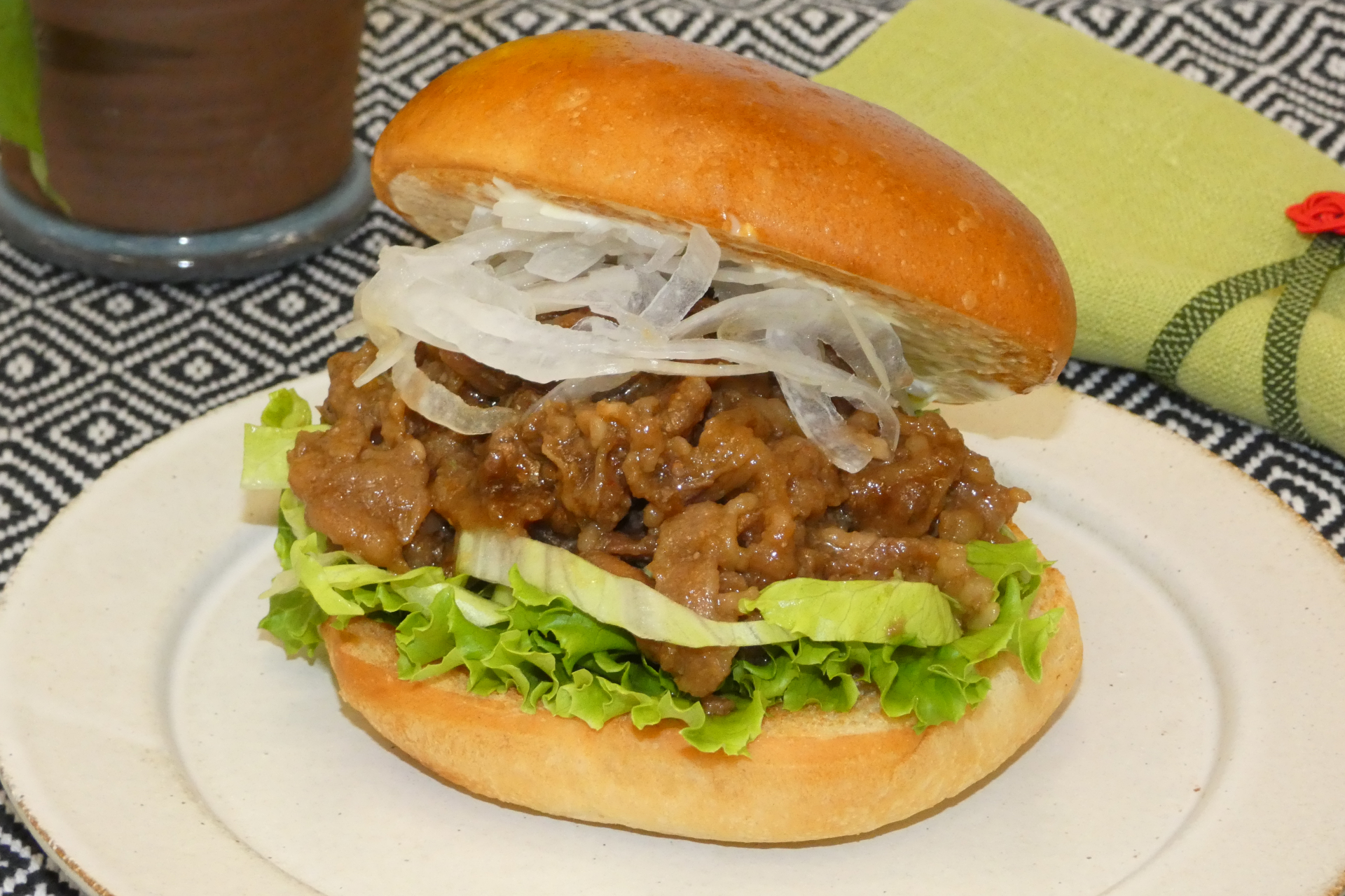 黒毛和牛の肉盛りバーガー