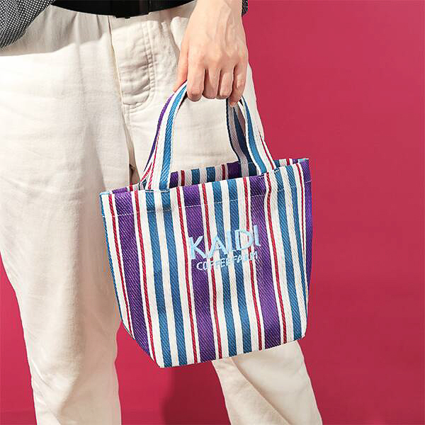 カルディコーヒーファーム「スパイスバッグ」（パープル）