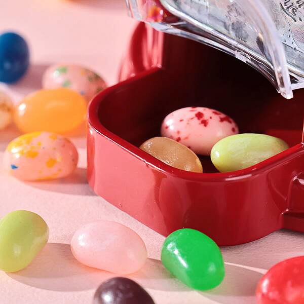 ハンドルをガシャッと回せばジェリービーンズが出てくる