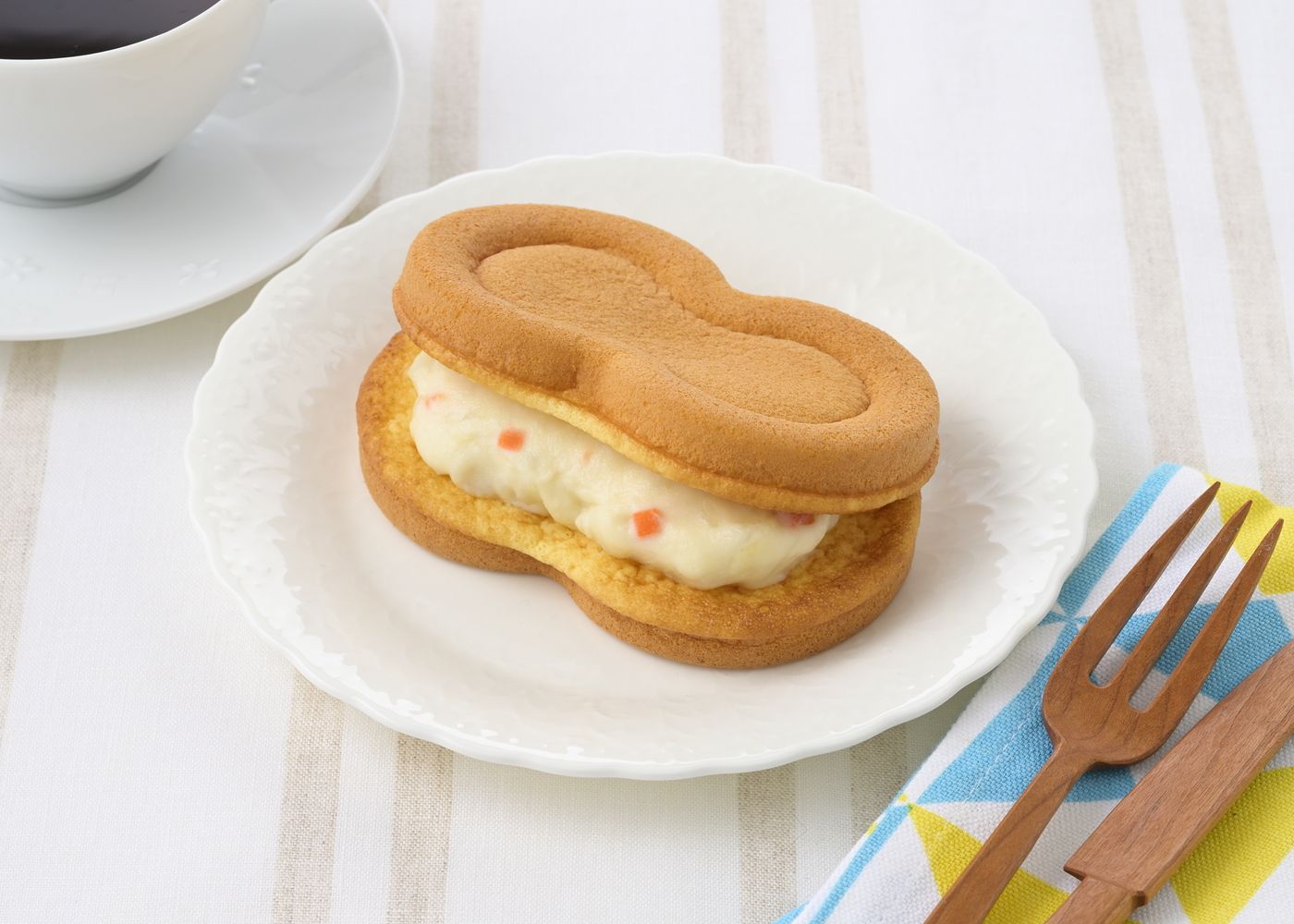 「スフレワッフルDeli（ポテトサラダ）」（313円）