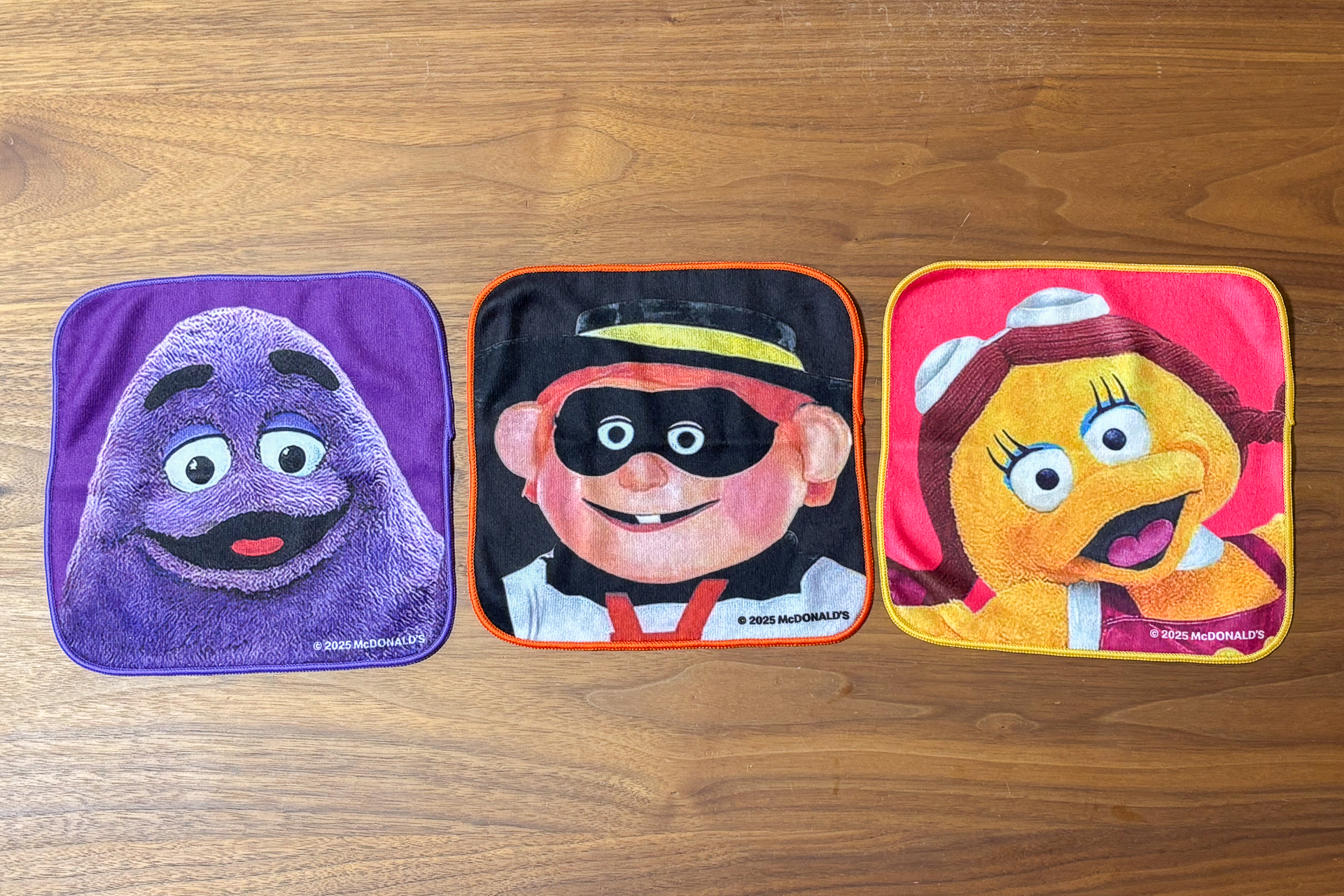 マクドナルドキャラクタータオル（3種類から1つ）
