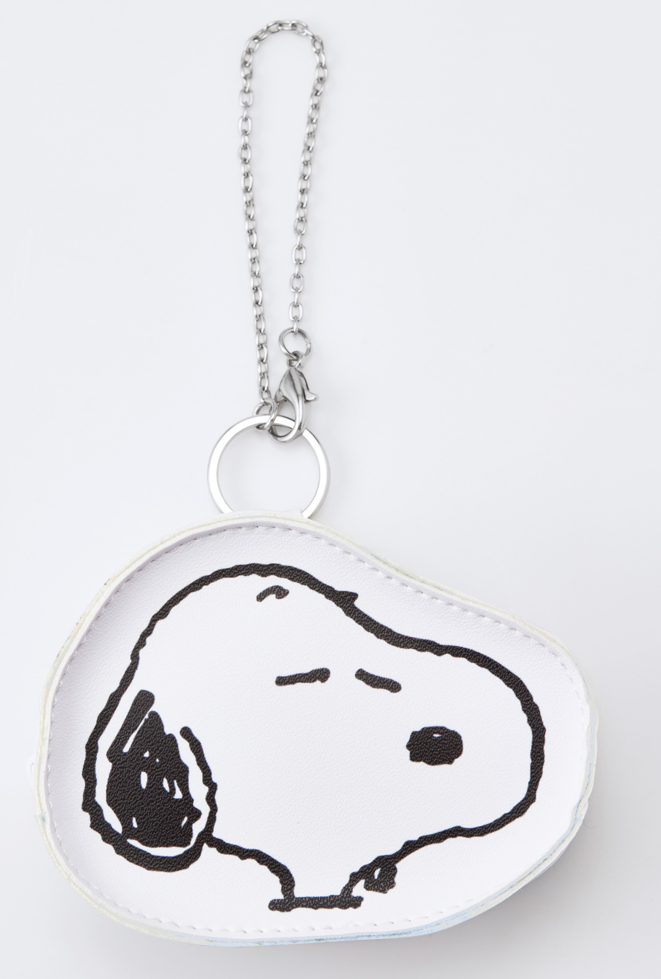 イエローカラーはスヌーピーの顔をデザインしたチャーム付き