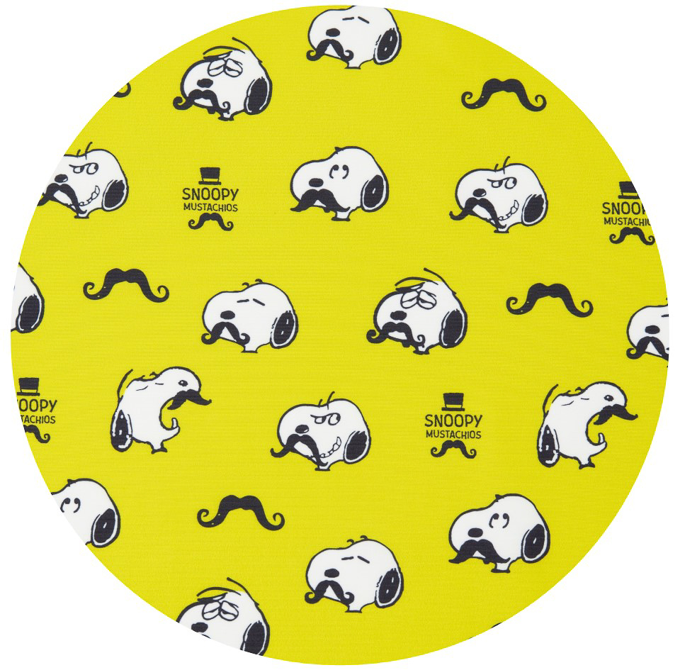 イエローカラーはスヌーピーの顔をデザインしたチャーム付き