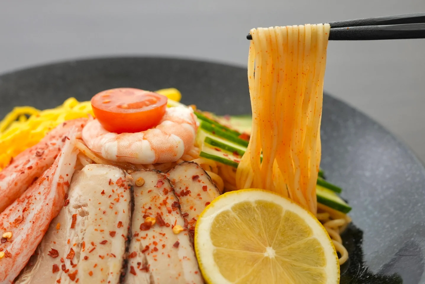 「辛い！冷し中華」（968円）