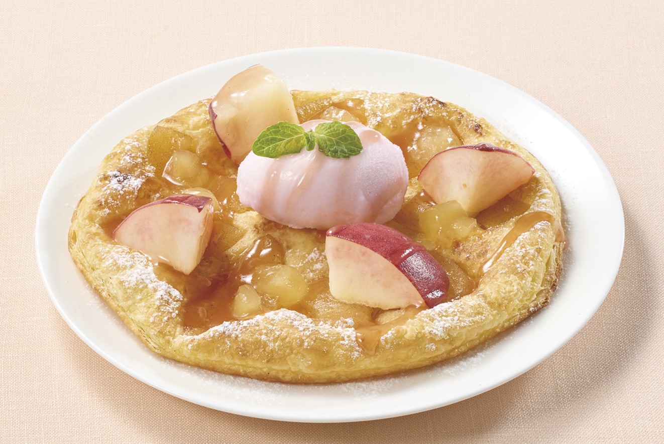 「桃とりんごのパイ」（769円）