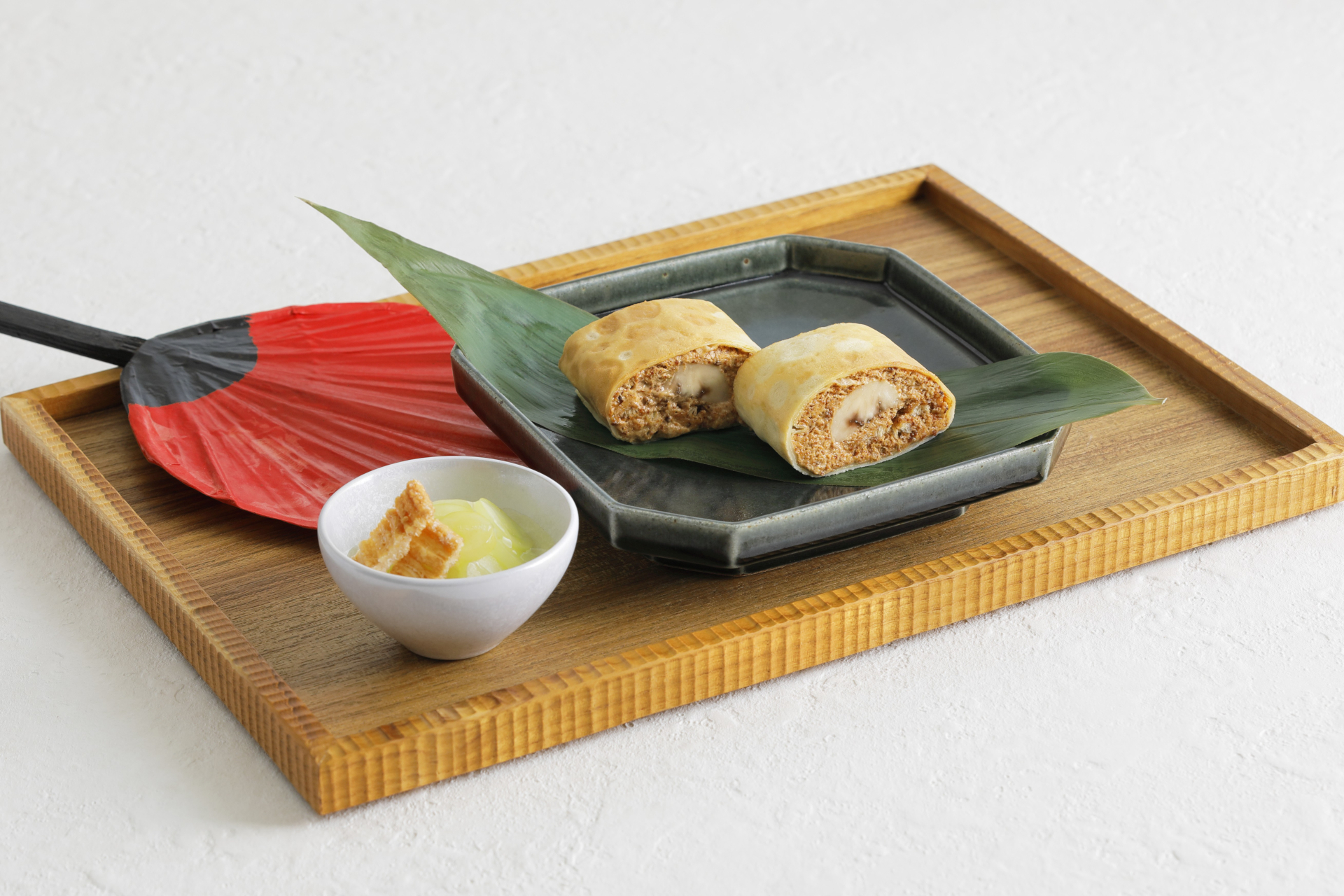 うなぎパイの“う巻き＆うざく仕立て” ほうじ茶付き