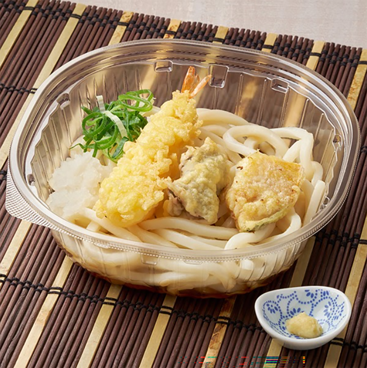 杵屋監修 冷し天ぷらうどん（538円）