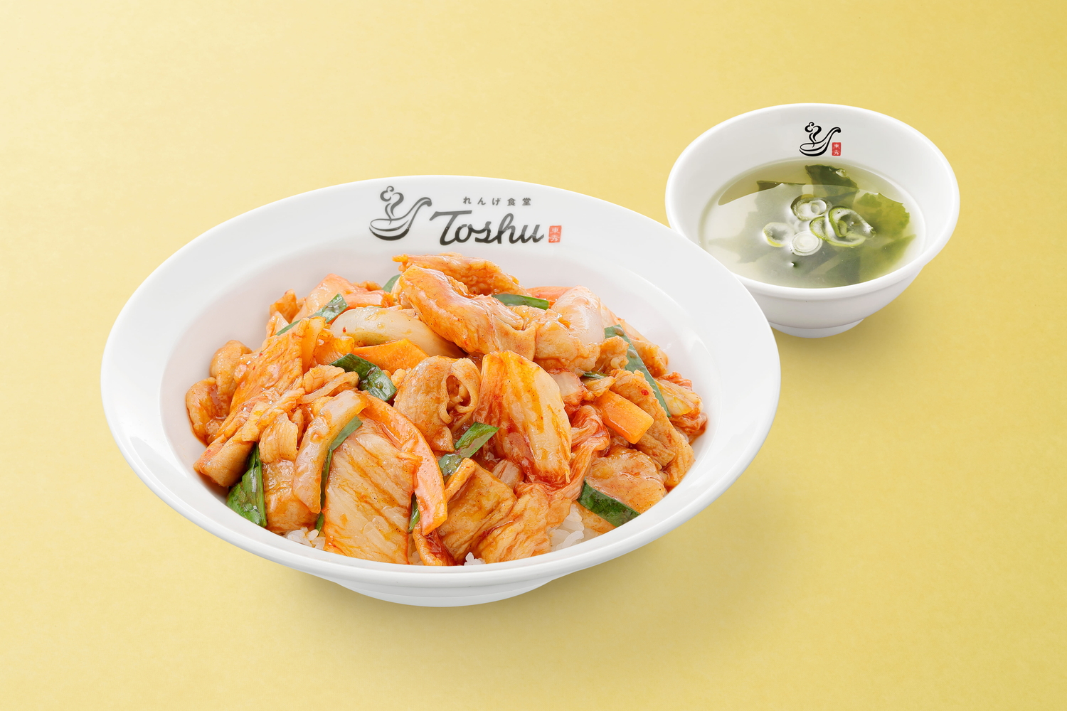 豚キムチ丼（店内 869円、持ち帰り 864円）