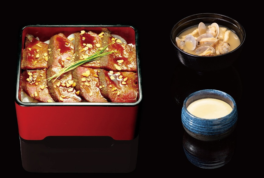 「昼御膳 ローストビーフ重」（1580円）