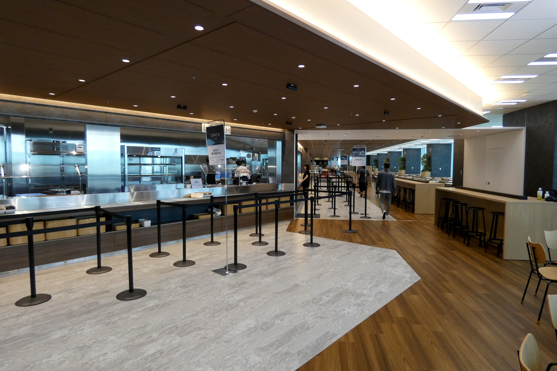 KDDIの社員食堂「K-Dining」