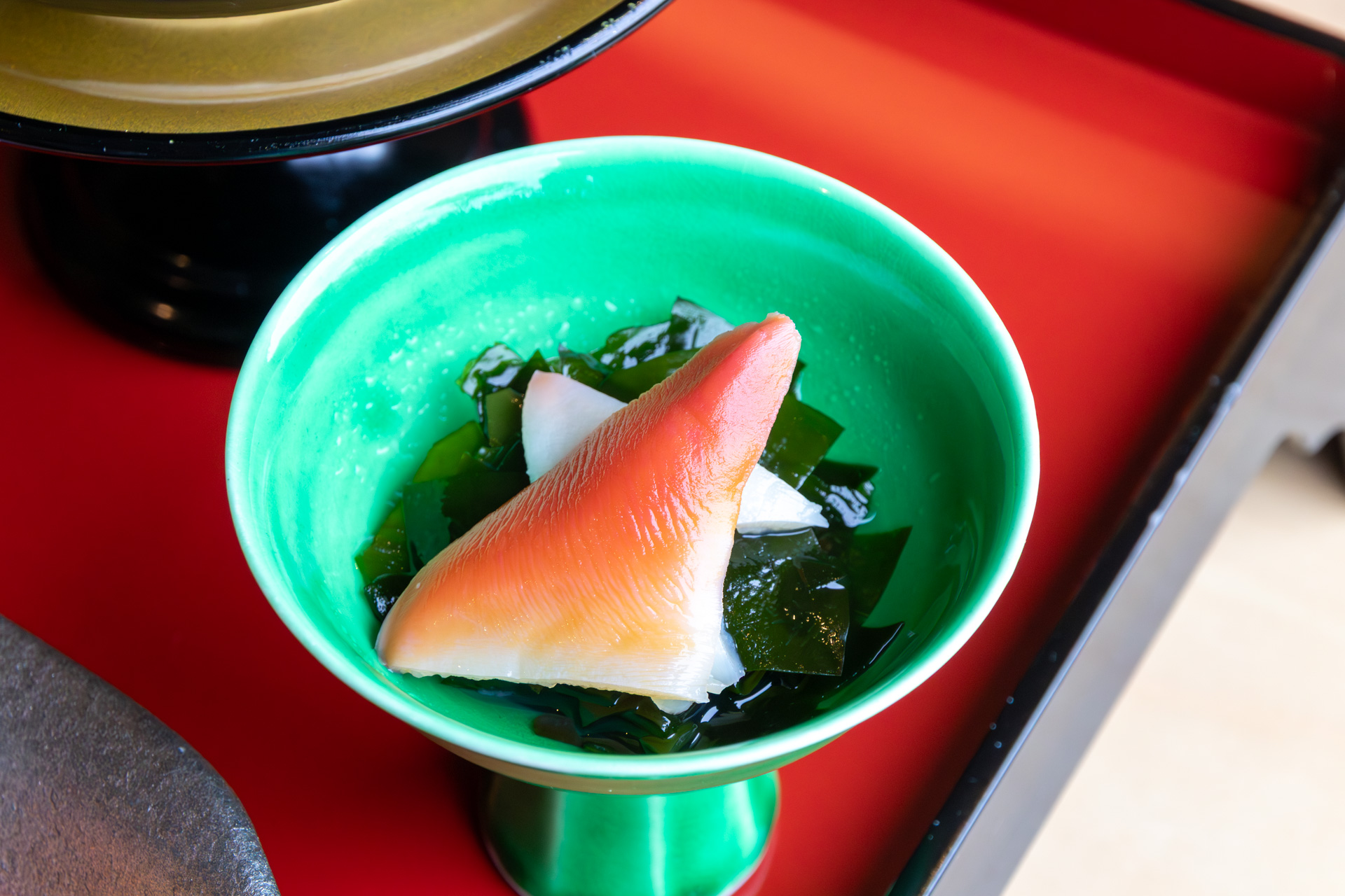 北寄貝の歯ごたえのよさが楽しめる酢の物