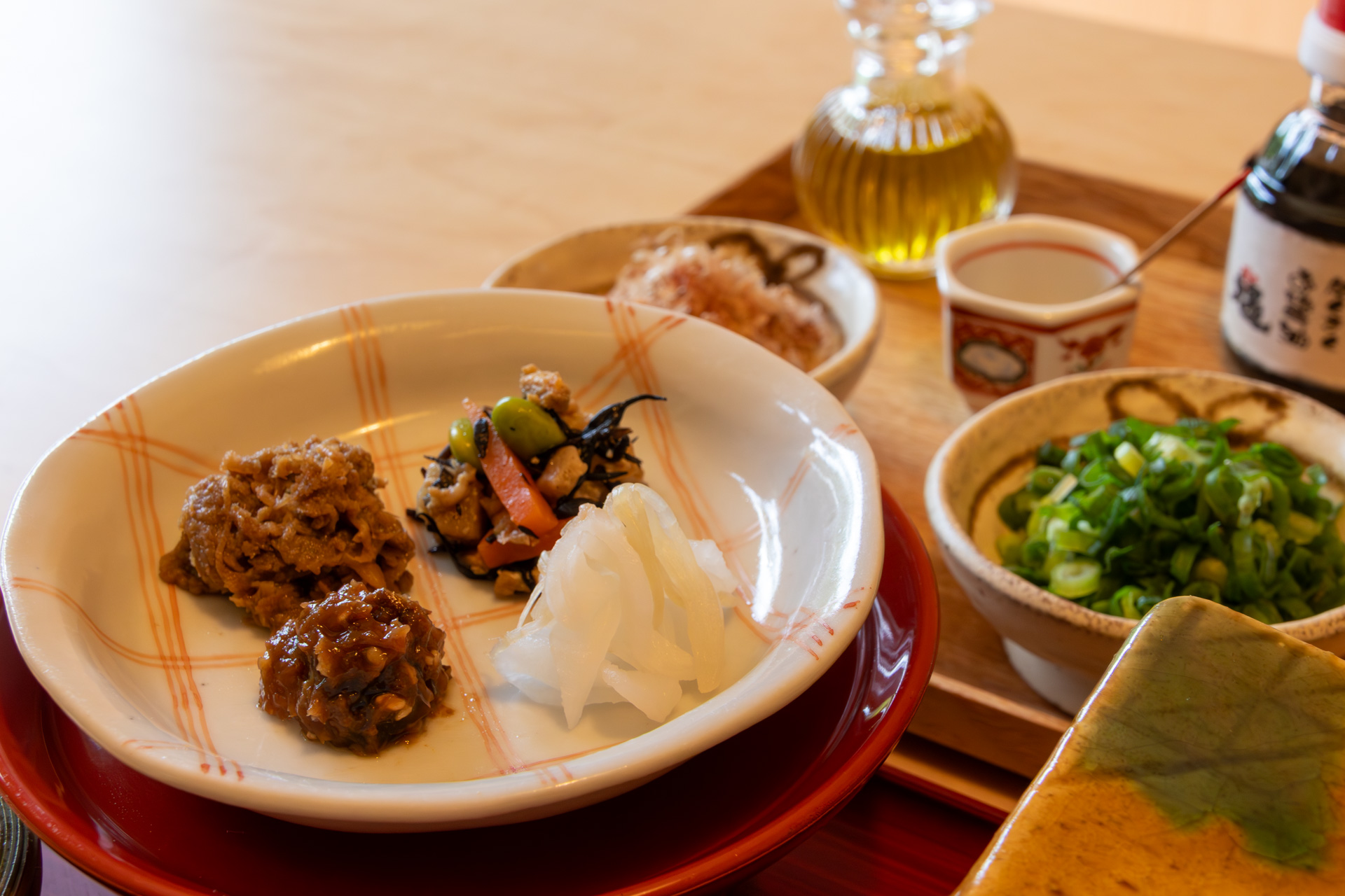 宮城の郷土料理も並ぶ