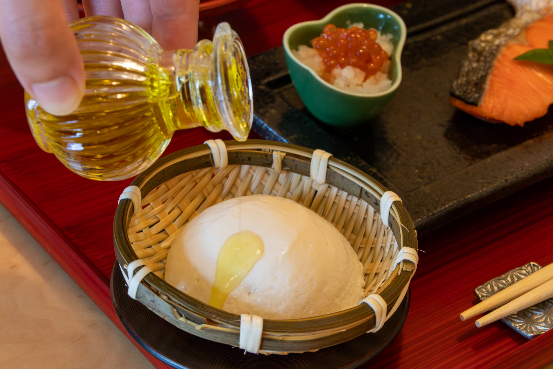 オリーブオイルで味わう吟醸豆腐