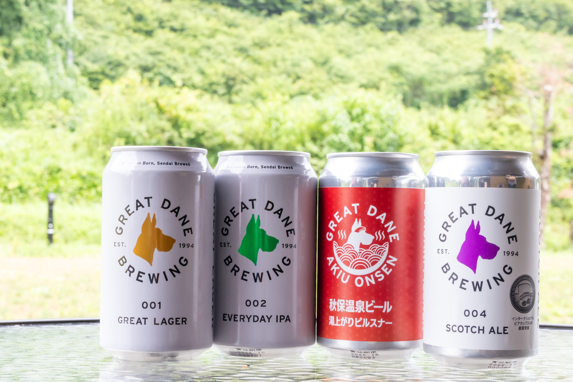 缶ビールとしても販売している。フラグシップは左の「GREAT LAGER」