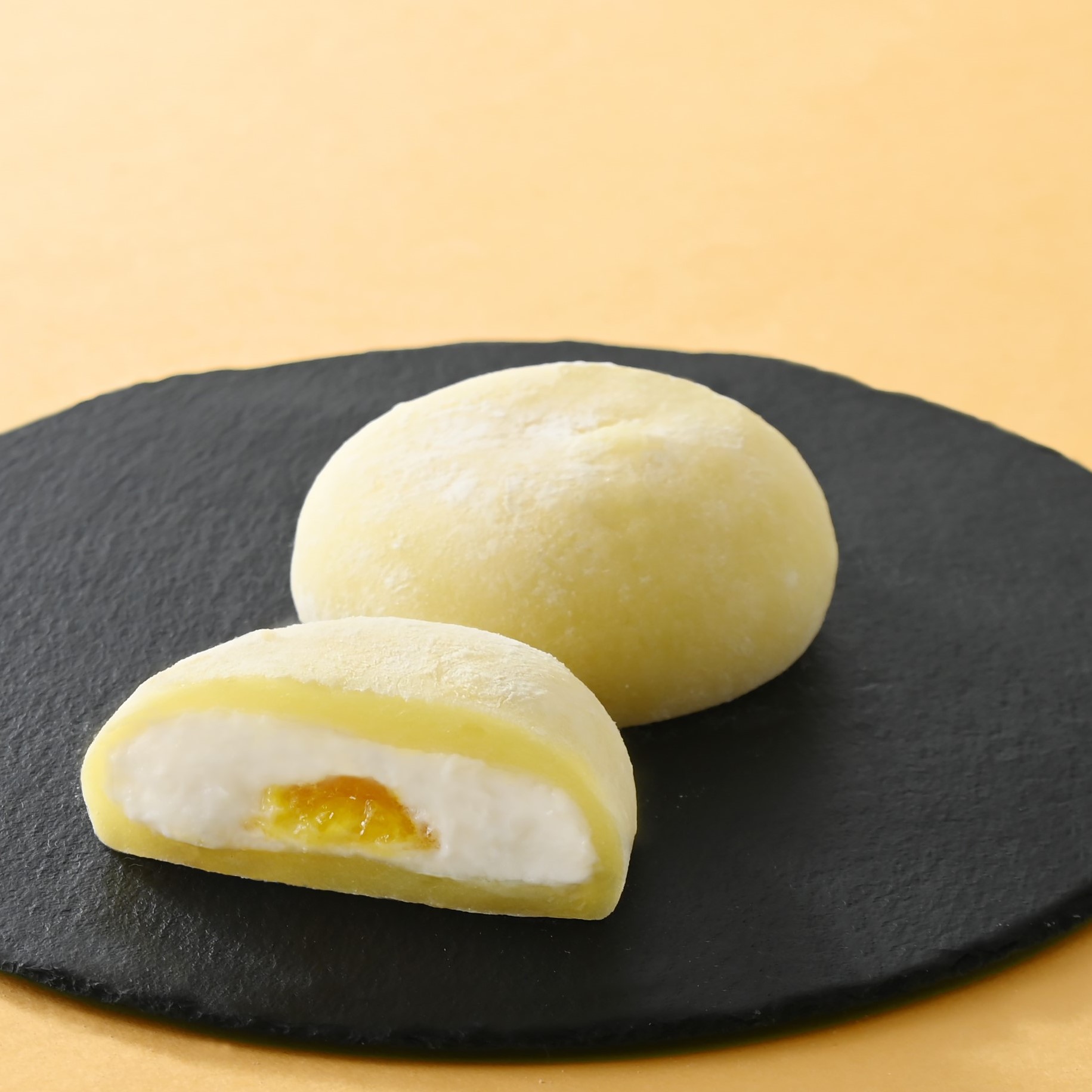 ゆず大福（高知県産ゆずの果汁入りゼリー使用）