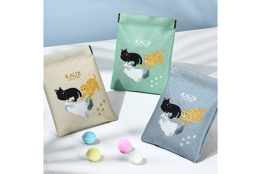 カルディコーヒーファーム「ぱっちんポーチ（にゃつver）」