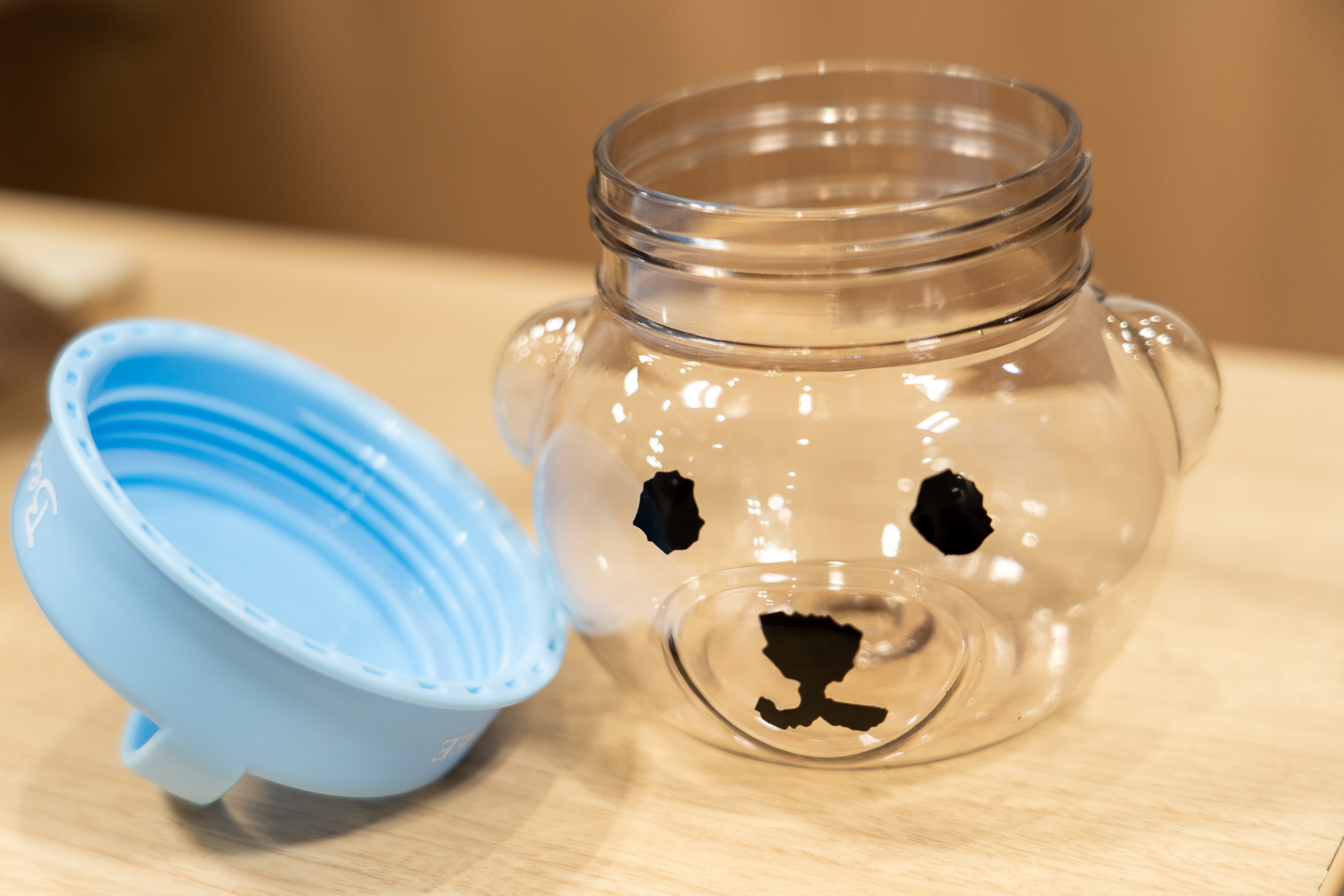 飲み終わったあとは何に使おうか考えるのも楽しいはず。私は飴を入れたい！