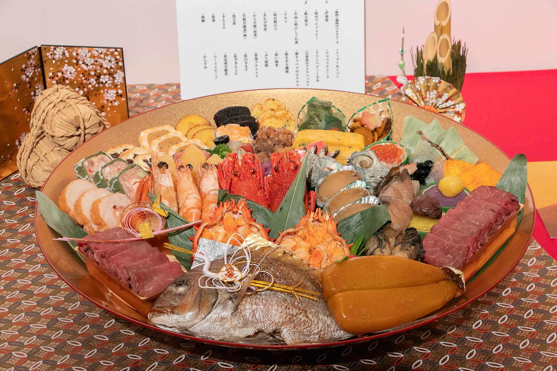 圧倒的な存在感を放つ「おせちの宴杯」（5万3784円/イオンショップ限定・数量限定）